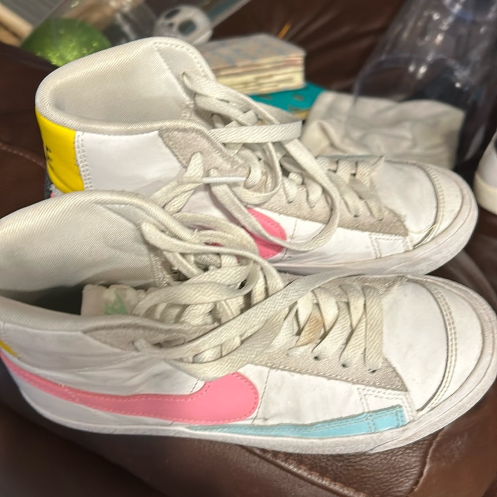 Excellent condition, Nike blazers. Size 5.5 women’s